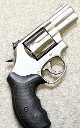 Smith & Wesson ~ 686-6 ~ .357 Magnum.