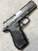 Taurus ~ PT809 ~ 9 mm Luger.