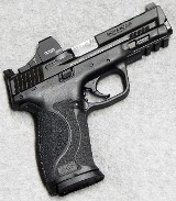 Smith & Wesson ~ M&P9 Performance Center 2.0 ~ 9 mm Luger. - 1 of 2