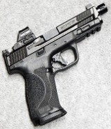 Smith & Wesson ~ M&P9 2.0 ~ 9 mm Luger. - 1 of 2