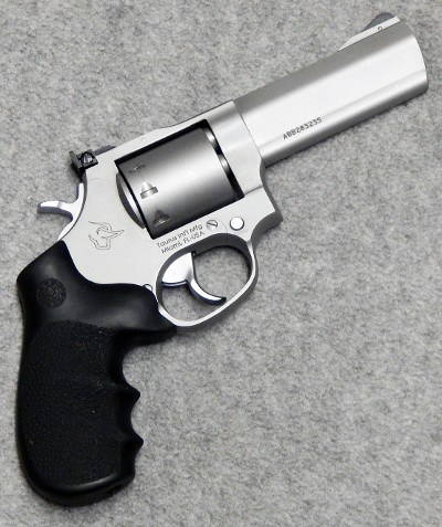 Taurus ~ 992 Tracker ~ .22 WMR. - Image 1 of 2