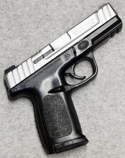 Smith & Wesson ~ SD40VE ~ .40 S&W. - Image 1 of 2