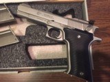 AMT 22 Mag Auto Mag II (4.5" barrel) - 3 of 5