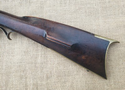 ANTIQUE INCISE CARVED .45 FULLSTOCK BLACK POWDER MUZZLELOADER READING / BERKS COUNTY (?) PENNSYLVANIA KENTUCKY LONGRIFLE RIFLE - Image 10 of 15
