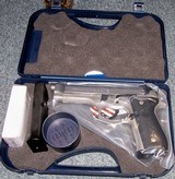 Beretta 92 FS .INOX - 1 of 3