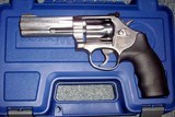 Smith & Wesson Model 617
.22 Cal. - 2 of 2