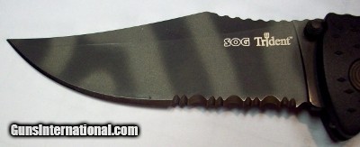 SOG TRIDENT Folding Knife - Image 2 of 4