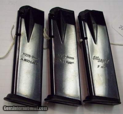 Sig P228
9mm mags
