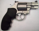 Smith & Wesson
PERFORMANCE CENTER 686-6
PLUS
.357 Mag. - 3 of 4
