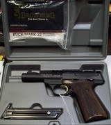 Browning CUSTOM Buckmark 22 Cal. - 1 of 3