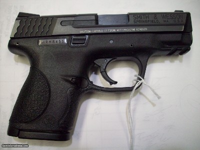Smith & Wesson M&P40 - Image 2 of 2