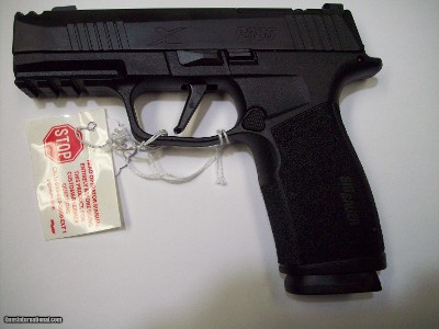 Sig Sauer 365X MACRO COMP - Image 3 of 3
