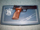 Smith & Wesson Model 41 - 2 of 5