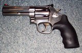 Smith & Wesson 686-6
PLUS
.357 mag.