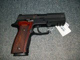 Sig Sauer
320
CUSTOM SHOP Pistol - 6 of 7