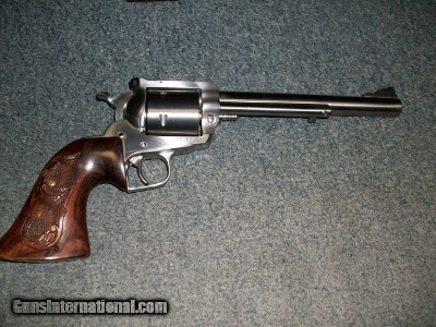 Ruger Super Blackhawk
.44 MAGNUM