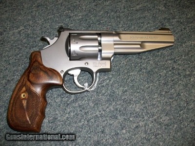 Smith & Wesson 627-5 PERFORMANCE CENTER - Image 5 of 7