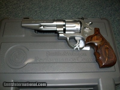Smith & Wesson 627-5 PERFORMANCE CENTER - Image 2 of 7