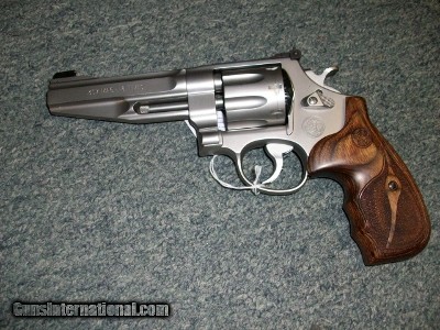 Smith & Wesson 627-5 PERFORMANCE CENTER - Image 6 of 7