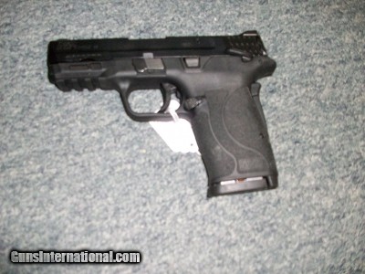 Smith & Wesson EZ Shield 9mm. - Image 4 of 4