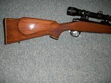 Remington 700 Deluxe
LEFT HAND - 2 of 5