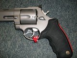 Taurus RAGING BULL
.454 Casul - 3 of 6