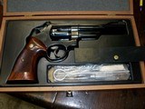 Smith & Wesson 25-2 (1955TARGET MODEL) - 3 of 10