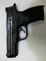 Smith & Wesson M&P9 - 3 of 4