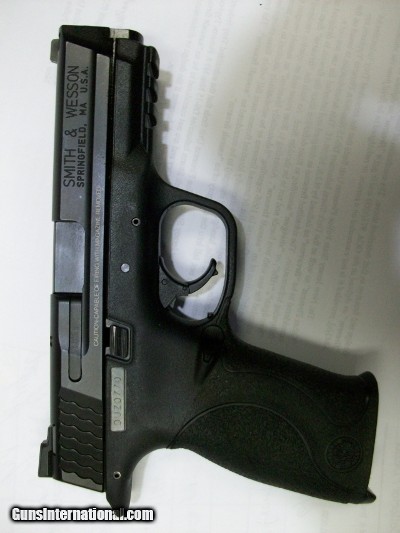 Smith & Wesson M&P9 - Image 4 of 4