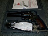Ruger GP 100 LIPSEY's EXCLUSIVE
.44 Spl. - 2 of 5