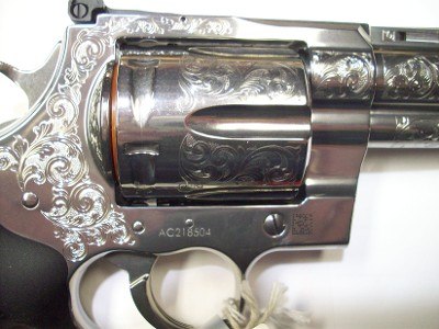 Colt Anaconda ENGRAVED .44 MAGNUM - Image 6 of 6