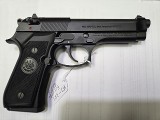 Beretta 92 FS
9mm. - 2 of 3