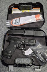 GLOCK 19V - Image 1 of 3