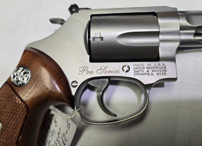 Smith & Wesson Model 60-5 PRO SERIES 357 Magnum. - Image 3 of 6