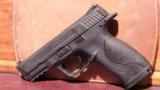 Smith & Wesson M&P 40 .40 S&W - 2 of 4