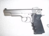 Smith & Wesson Model 4506 45 ACP - 1 of 4