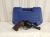 SMITH WESSON 2 MAGMODEL 150717