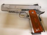 SMITH & WESSON 1911 TACTICAL - 1 of 2