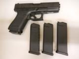 GLOCK 19
- 3 of 3
