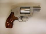 SMITH & WESSON 642LS - 2 of 2