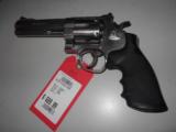 SMITH & WESSON 629-8 CLASSIC - 1 of 2