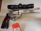 SMITH & WESSON 629 CLASSIC - 1 of 2