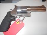 SMITH AND WESSON 460 - 2 of 2