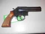 SMITH AND WESSON 581 .357MAG
- 2 of 2