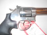 SMITH AND WESSON 617-4 22LR- 3 of 4
