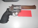 SMITH AND WESSON 686-6 357MAG
- 2 of 2