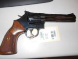 SMITH AND WESSON 586-8 357MAG
- 1 of 2