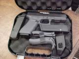 GLOCK 17 GEN 4 9MM GREY FRAME - 1 of 3