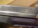 SMITH & WESSON M/P 40SW - 5 of 9
