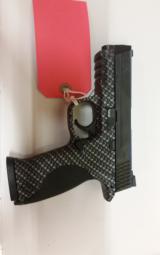 SMITH AND WESSON 40SW - 2 of 2